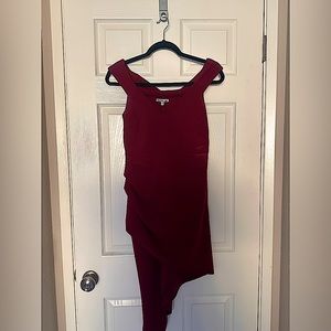 Bodycon burgundy dress
